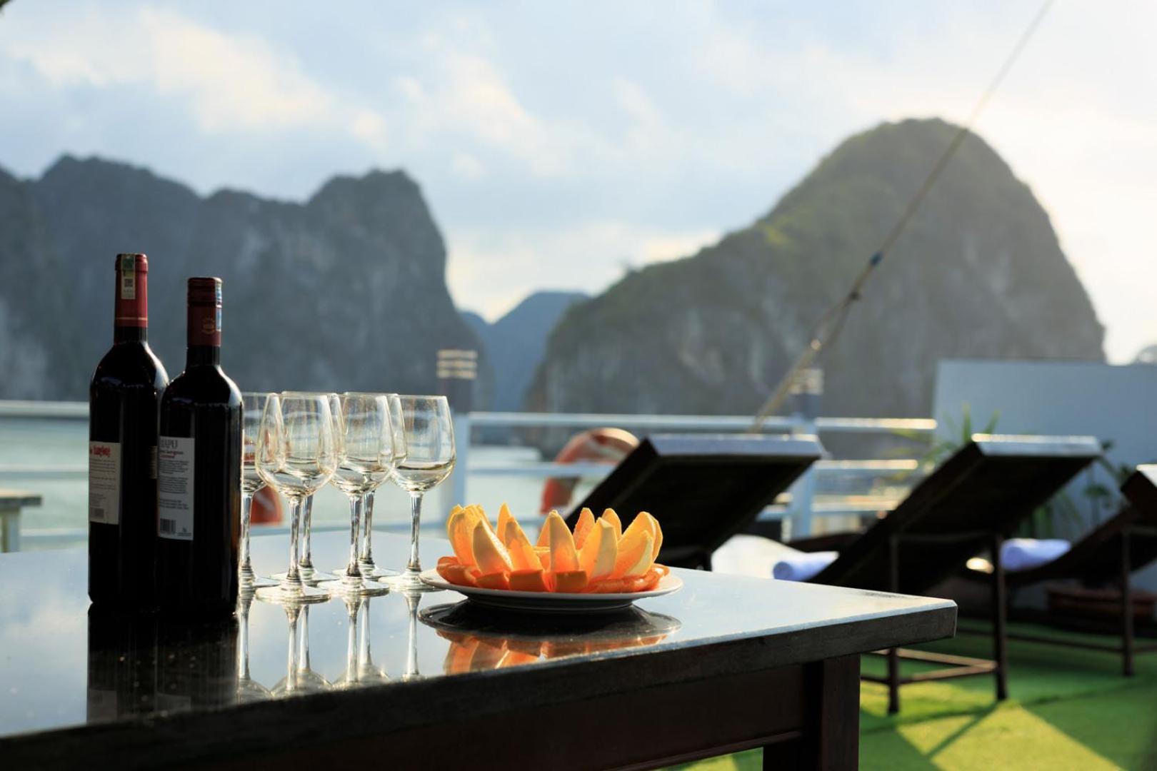 Cozy Bay Classic Cruise Hạ Long Extérieur photo