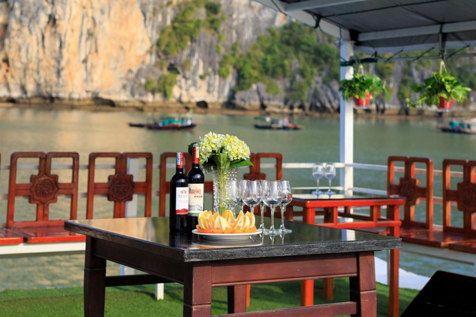 Cozy Bay Classic Cruise Hạ Long Extérieur photo