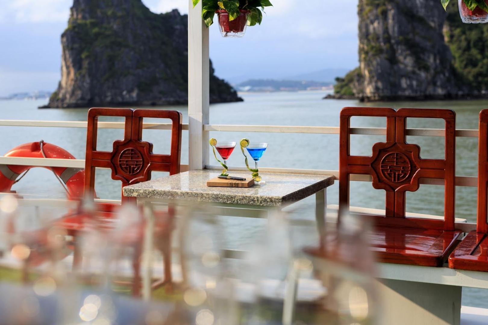Cozy Bay Classic Cruise Hạ Long Extérieur photo