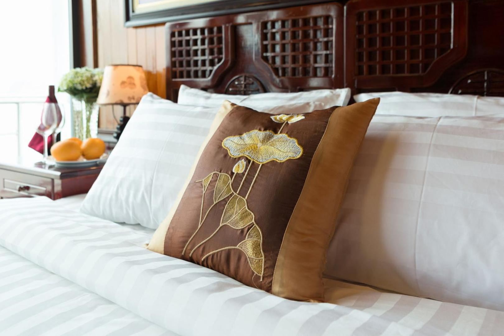 Cozy Bay Classic Cruise Hạ Long Extérieur photo